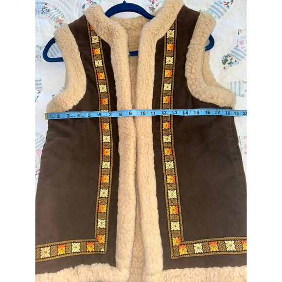 VINTAGE FAUX FUR LINED PENNY LANE FAUX SUEDE SHEARLING VEST HIPPIE BOHO - Picture 5 of 6